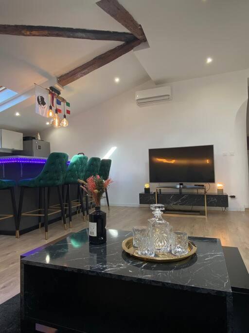 Welcome To Matteo'S Bar - Place Massena 5Min Beach 尼斯 外观 照片
